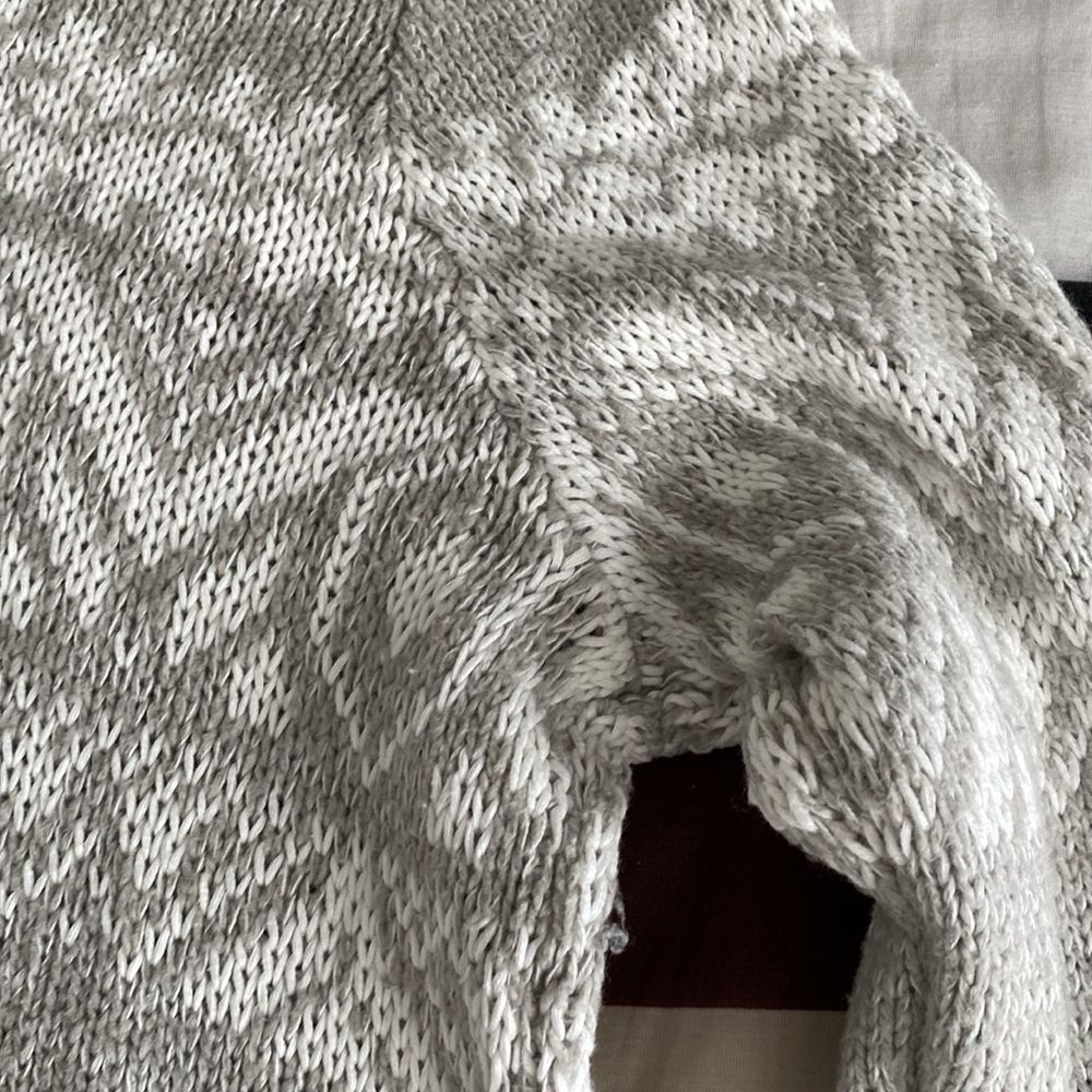 Dressbarn pale grey and white Nordic pullover Knit Cowl Neck Sweater ❄️ - Picture 17 of 17